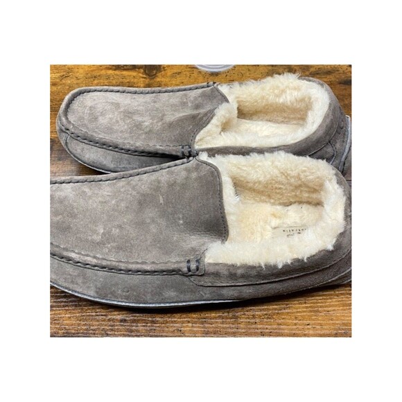 Ugg Men\'s Size 12 Taupe Suede Shearling Lined Slippers House Shoes Casual Comfy main image 9